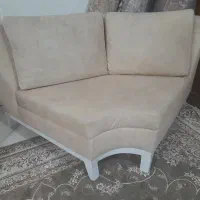 یک عدد کاناپه درحد نو