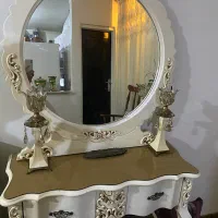 آیینه و کنسول