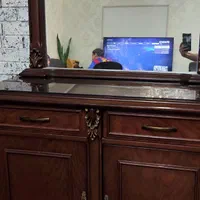 آینه وکنسول ساخت سفارشی بسیار تمیز|بوفه، ویترین، کنسول|تهران, صد دستگاه|دیوار