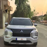 میتسوبیشی اوتلندر Hline معاوضه با پرادو
