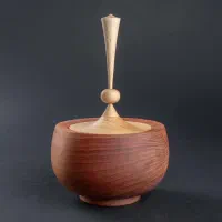 استخدام همکار خانوم در تولیدی ضروف چوبی