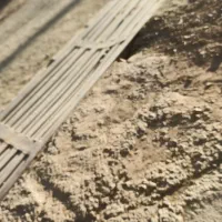 زمین 80متری  دو نفش دارای سه امتیاز