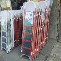 نبردبان پله ای پهن برند آتپا سفید و قرمز
