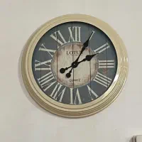 ساعت دیواری