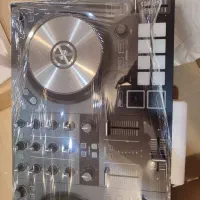 یک دستگاه دیجی مدل تراکتور اس ۲ s2