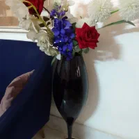 گل و گلدان