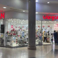 استخدام فروشنده