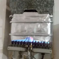 یک عدد آبگرمکن دیواری