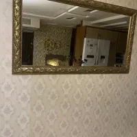 ایینه دیواری