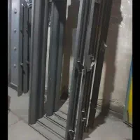 ۴ عدد چارچوب فلزی
