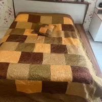 رو تختی و کوسن