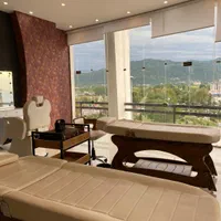 استخدام ناخنکار ومژه کار حرفه ای در برج قوام