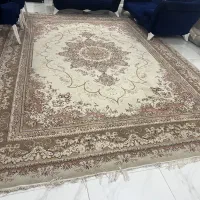 یک عدد فرش ۱۲ متری