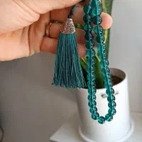 تسبیح شیشه ای طرح عقیق با ارسال رایگان