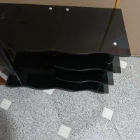 .میز شیشه‌ای