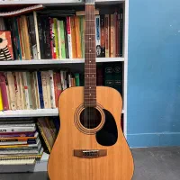 گیتار آکوستیک کورت