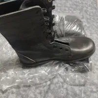 پوتین سربازی|کیف، کفش، کمربند|رشت, پاستوریزه|دیوار