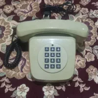 تلفن رومیزی قدیمی کلکسیونی