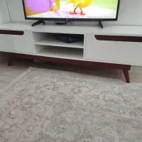 میز تلویزیون و مبل درحد نو