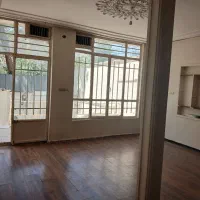 ویلایی طبقه اول/یک خواب/مستغلاتی