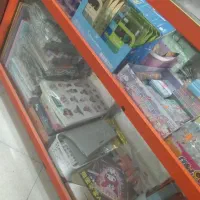 ویترین شیشه ای