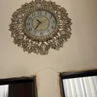 ساعت دیواری