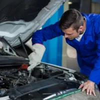 خدمات خودرو و تنظیم موتوری و برق و سیم کشی ماشین