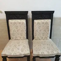 دو عدد صندلی