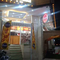 استخدام همکار خانوم فست فود نیمه وقت