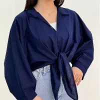 وسط کار  پارچه پهن کن کارگر ساده