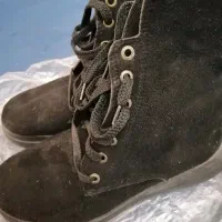 بوت زنانه جیر، سایز 38، در حد نو