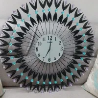 ساعت دیواری نگین دار