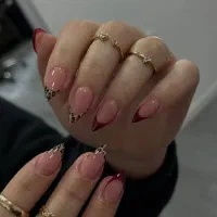 کاشت ناخن
