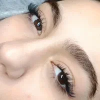 اکستنشن مژه و کاشت