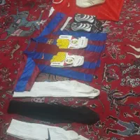 لباس ورزشی ساق بند دستکش جوارب کفش سالنی