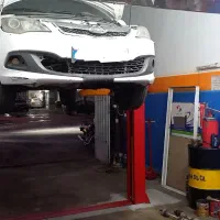 تعمیرگاه مکانیکی خودروهای چینی