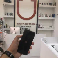 آیفون se2020 مشکی 128 گیگ فوق تمیز LLa