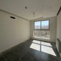 125متری-با-آسانسور-دانشجو-قبل-معلم-سند-آماده