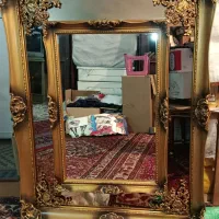 قاب آینه دو قابه دور آینه برنزی وسط آینه معمولی