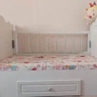تخت کودک به همراه تشک|تخت و سرویس خواب|محمدیه-قزوین, |دیوار