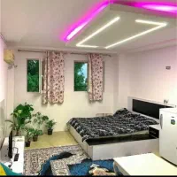 سوییت روزانه مرکز شهر، ساعت شبانه