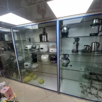 ویترین شیشه ای به تعداد ۵ عدد