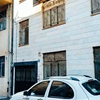 دو طبقه فروشی