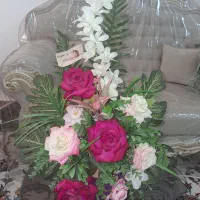 گل مصنوعی با گلدان