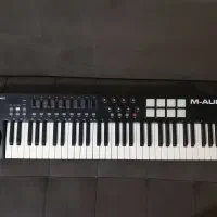 میدی کنترلر اکسیژن M-AUDIO OXYGEN 61