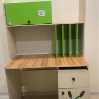 میز تحریر در حد نو