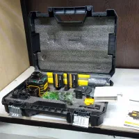 تراز لیزری 16خط نور سبز شاقول دار کله فلزی دیوالت