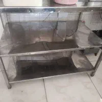 فرساندویچی و میز کار