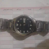 ساعت اصل قدیمی سالم در حال کار