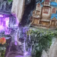 آبنما بسیارتمیزونواندازه اش یک مترو نیم ارتفاعش